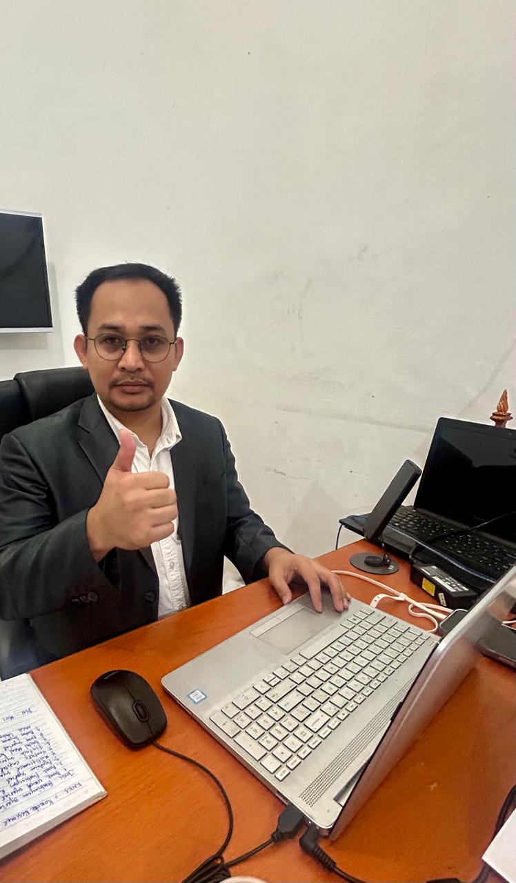 Perbandingan Model Bisnis ATK Sekolah: Modal Besar vs Online/Affiliate